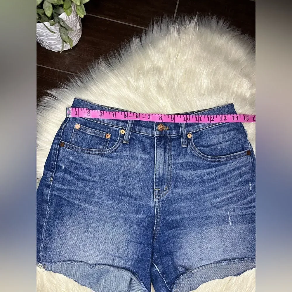 Madewell denim hi rise raw hem shorts sz 26